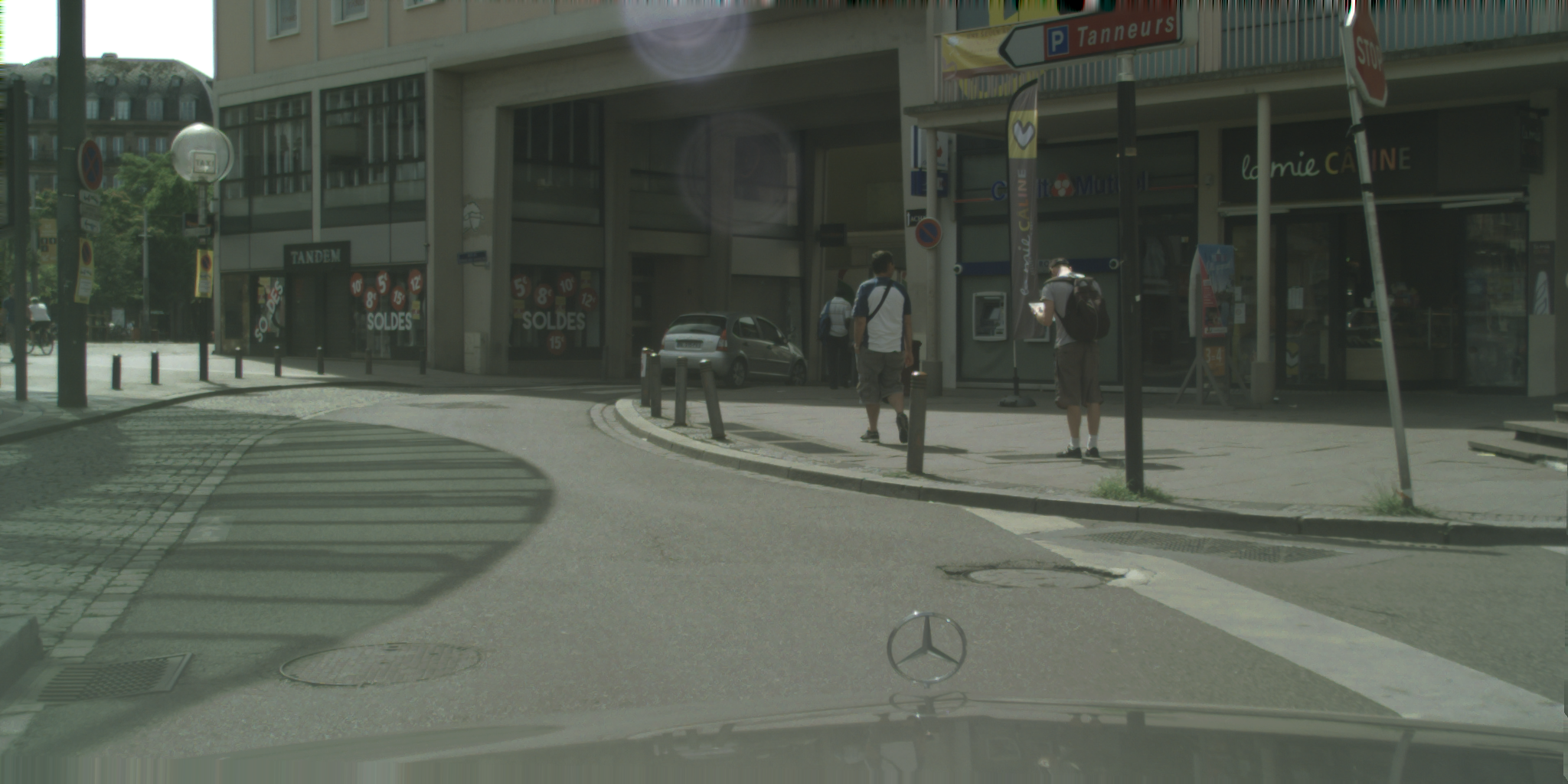strasbourg_000000_014066_leftImg8bit.png